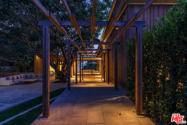 6837 Zumirez Drive Malibu, CA 90265 - Photo 20 of 21