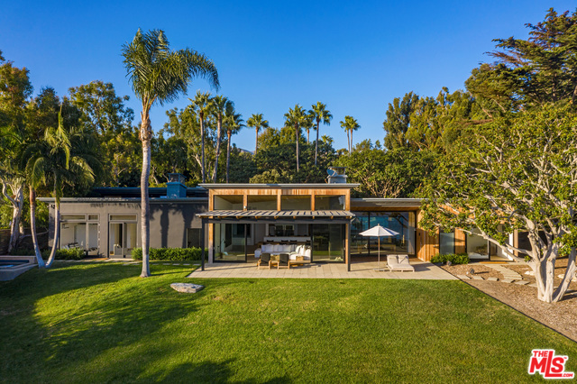 6837 Zumirez Drive Malibu, CA 90265 - Photo 3 of 21