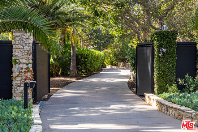 6837 Zumirez Drive Malibu, CA 90265 - Photo 5 of 21
