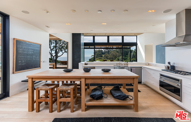 6837 Zumirez Drive Malibu, CA 90265 - Photo 9 of 21