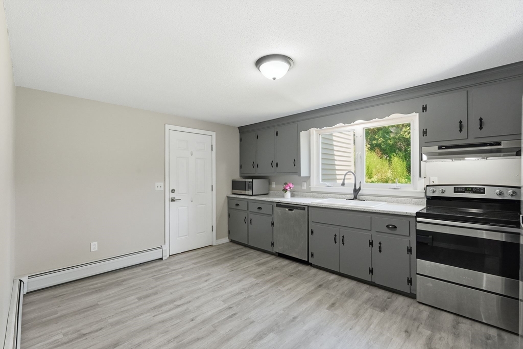 1107 North Pleasant Street Amherst, MA 01002 - Photo 12 of 42