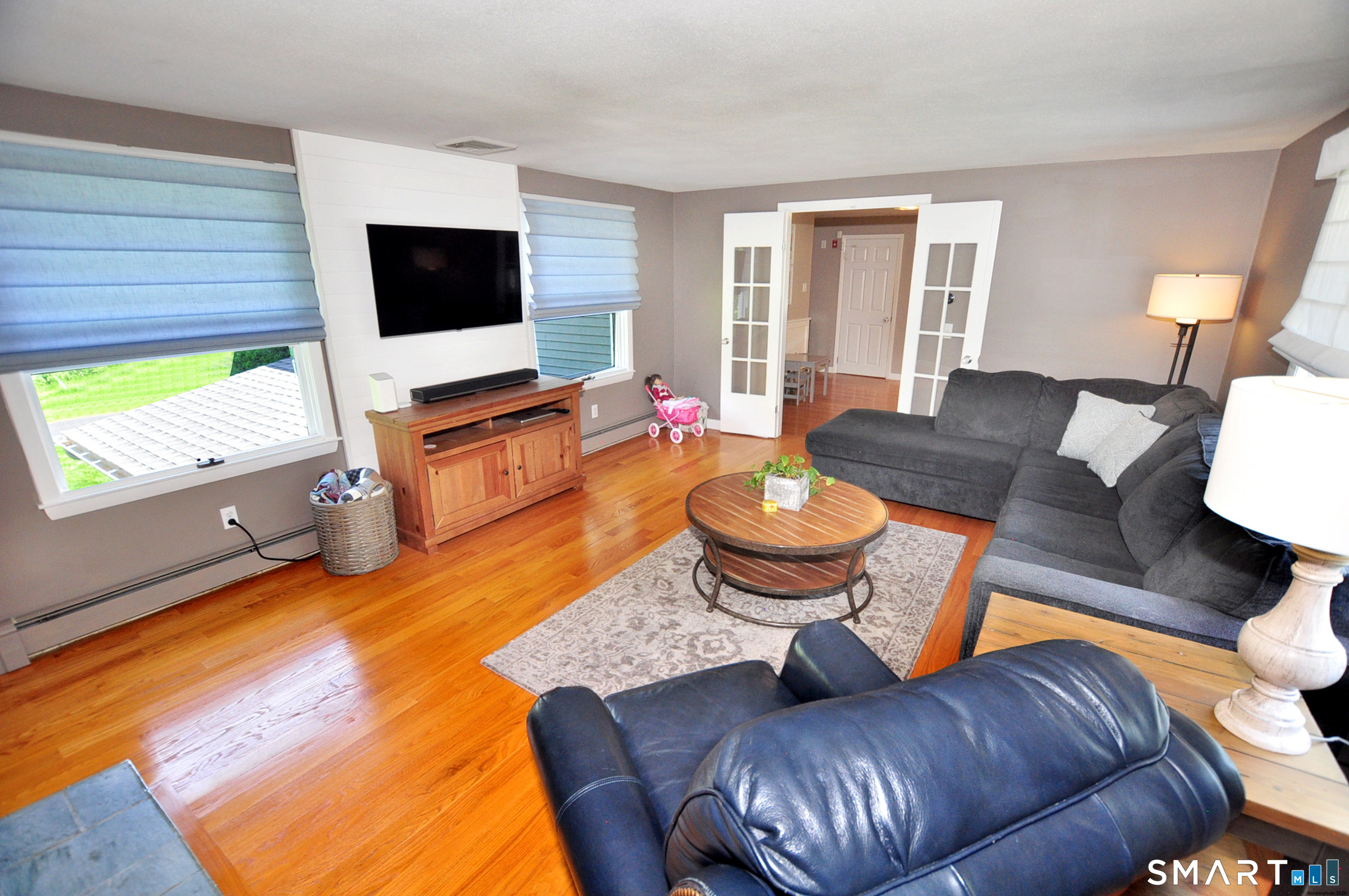 429 South Stone Street Suffield, CT 06093 - Photo 13 of 39