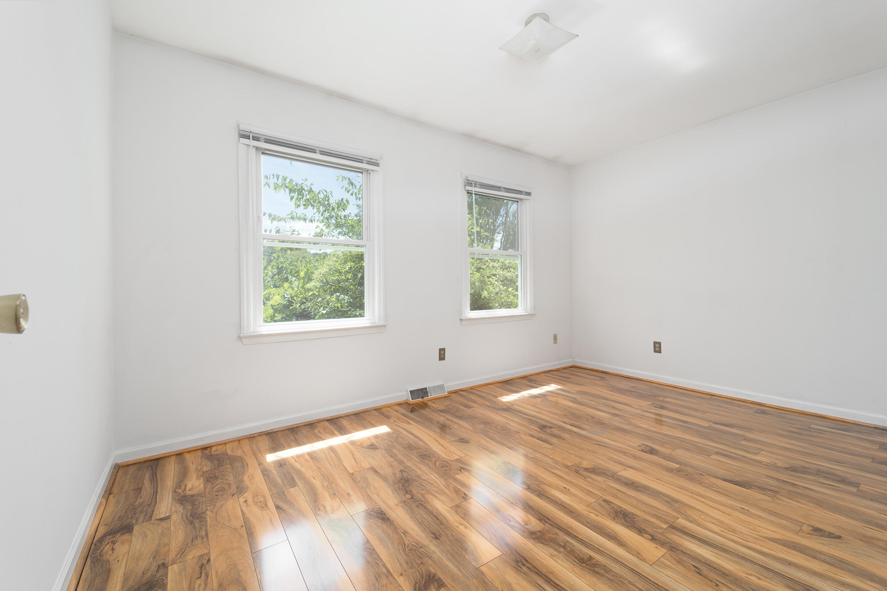 5329 Starkey Road Roanoke, VA 24018 - Photo 17 of 27 Bedroom