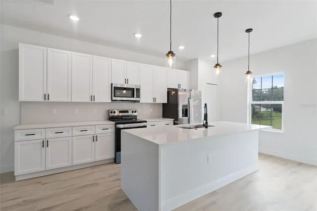 $285,000 | 14152 Southwest 44th Avenue, Ocala, FL 34473