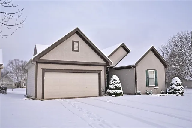 $384,900 | 3100 Northwest 86th Street, Kansas City, MO 64154