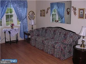 2122 Keith Road Abington, PA 19001 - Photo 3 of 10 Living Room