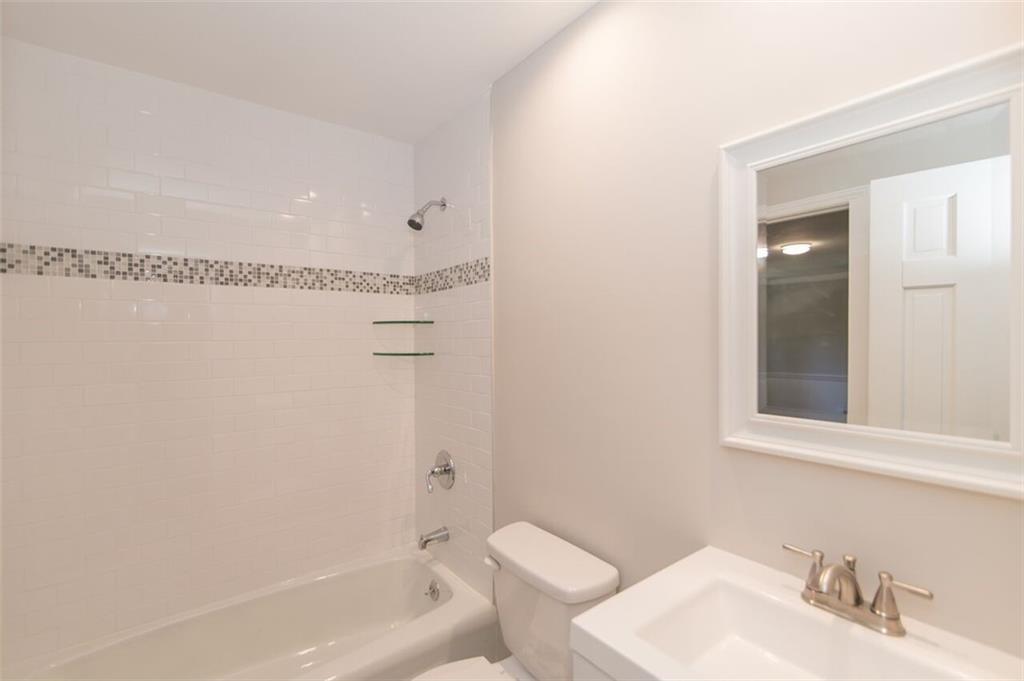 4615 Charlottesville Road Greensboro, NC 27410 - Photo 12 of 36 Gallery Image 12