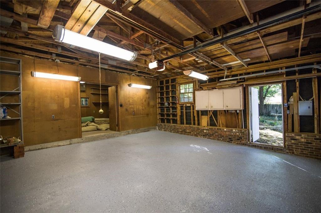 4615 Charlottesville Road Greensboro, NC 27410 - Photo 8 of 36 Gallery Image 8