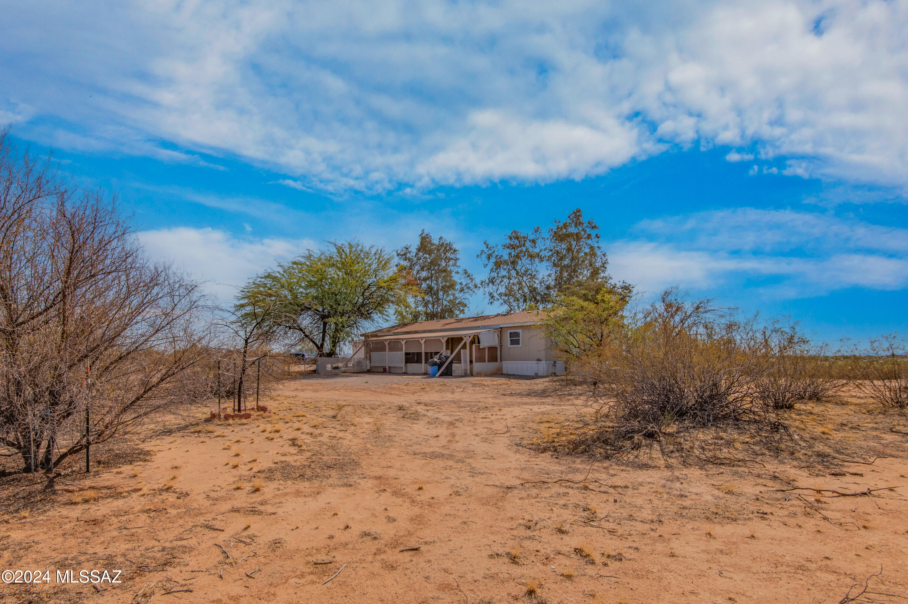 15950 Gold Bell Road Marana, AZ 85653 - Photo 2 of 42 Gallery Image 2