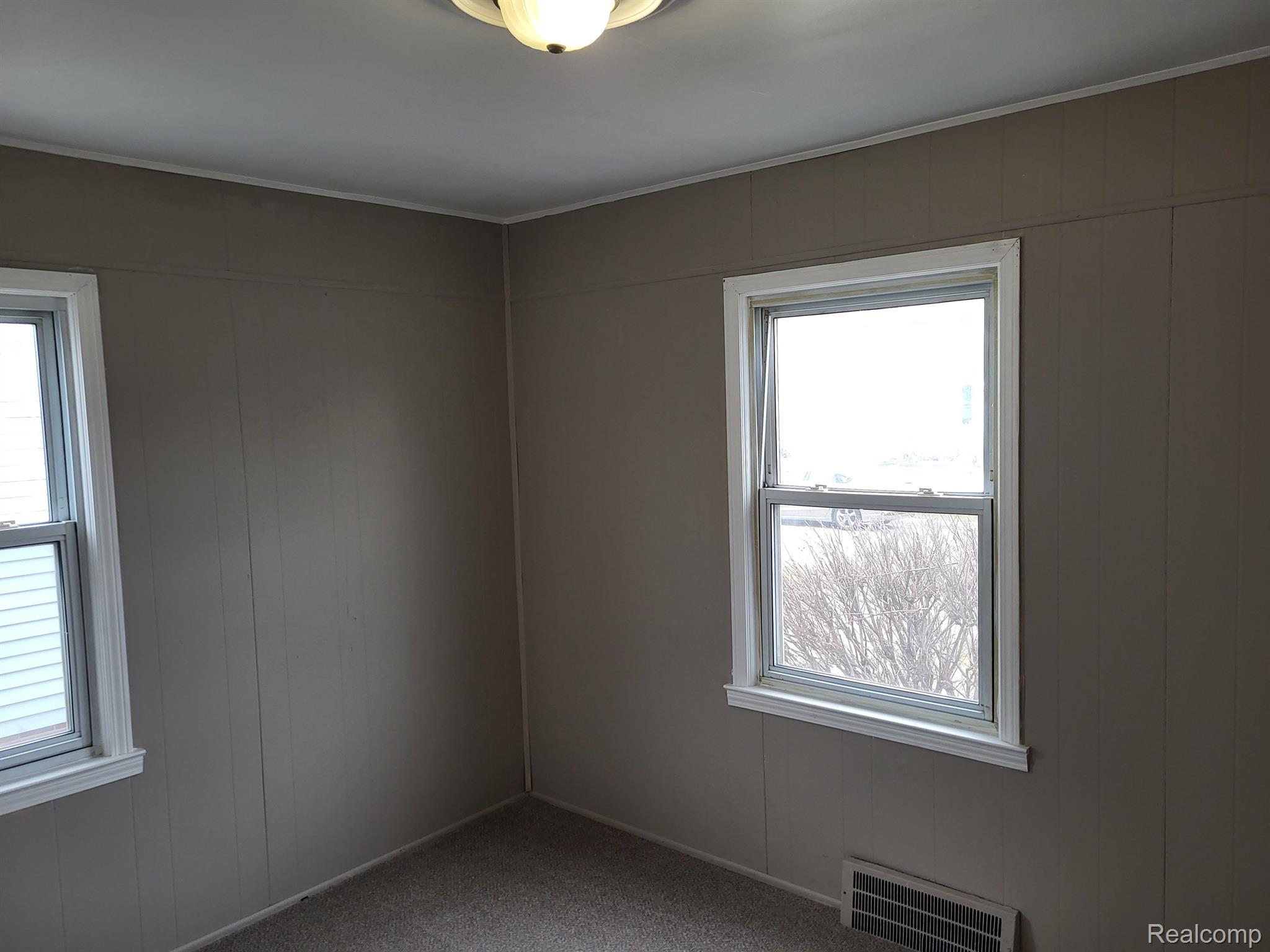 8289 Standard Street Center Line, MI 48015 - Photo 9 of 13 Gallery Image 9