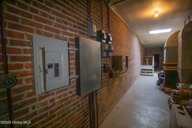 $1,650,000 | 181 Western Avenue, Albany, NY 12203