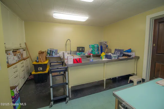 $1,650,000 | 181 Western Avenue, Albany, NY 12203