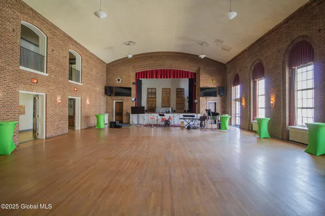 $1,650,000 | 181 Western Avenue, Albany, NY 12203