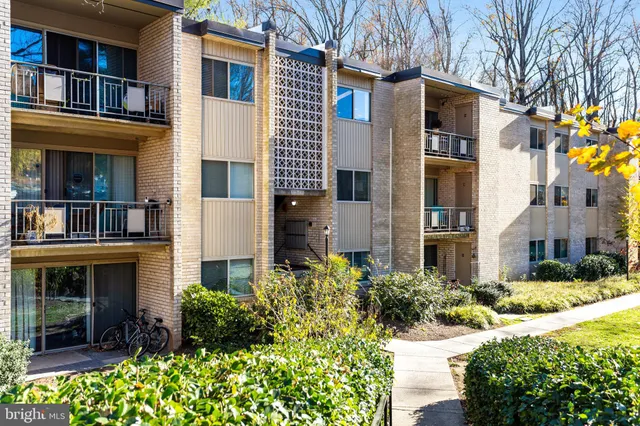 $225,000 | 12215 Braxfield Court, Unit 106, Rockville, MD 20852