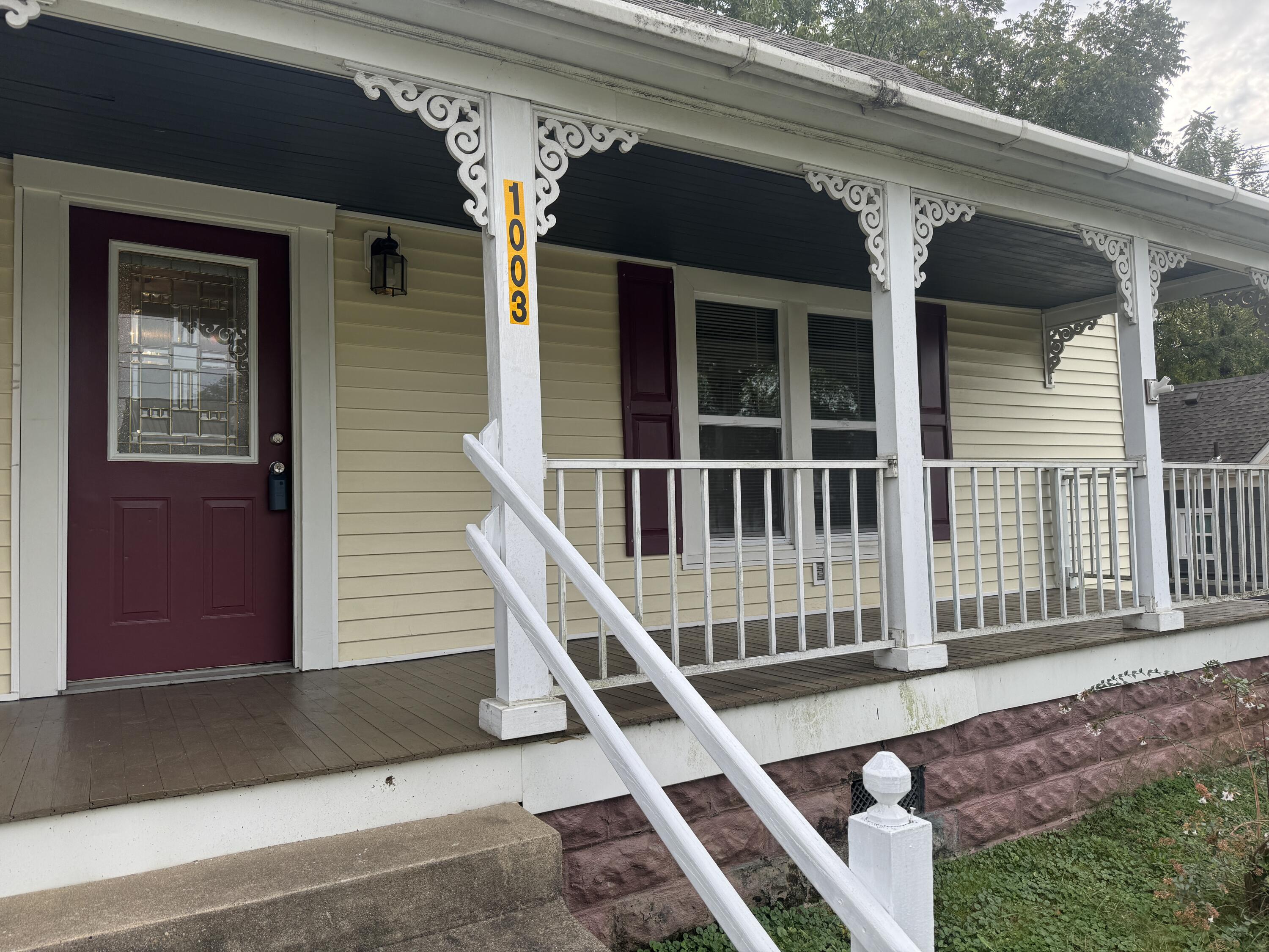 1003 Main Street Murray, KY 42071 - Photo 4 of 27 Front Porch