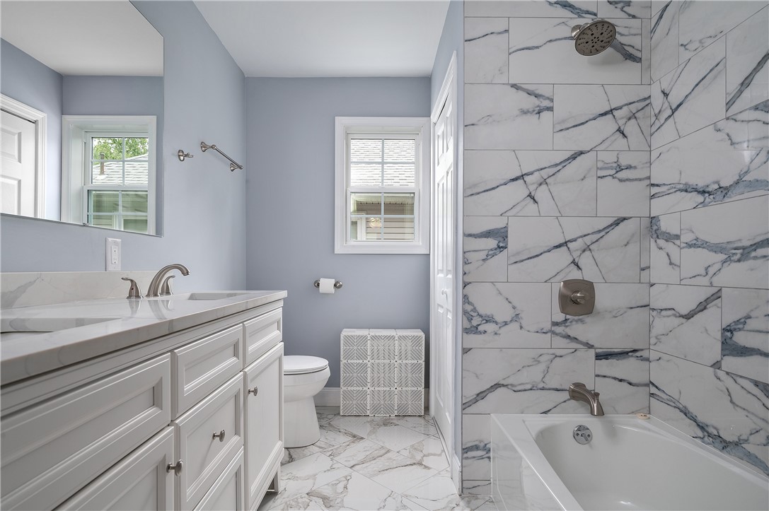 88 Benedict Road Warwick, RI 02888 - Photo 10 of 26 Full Bathroom