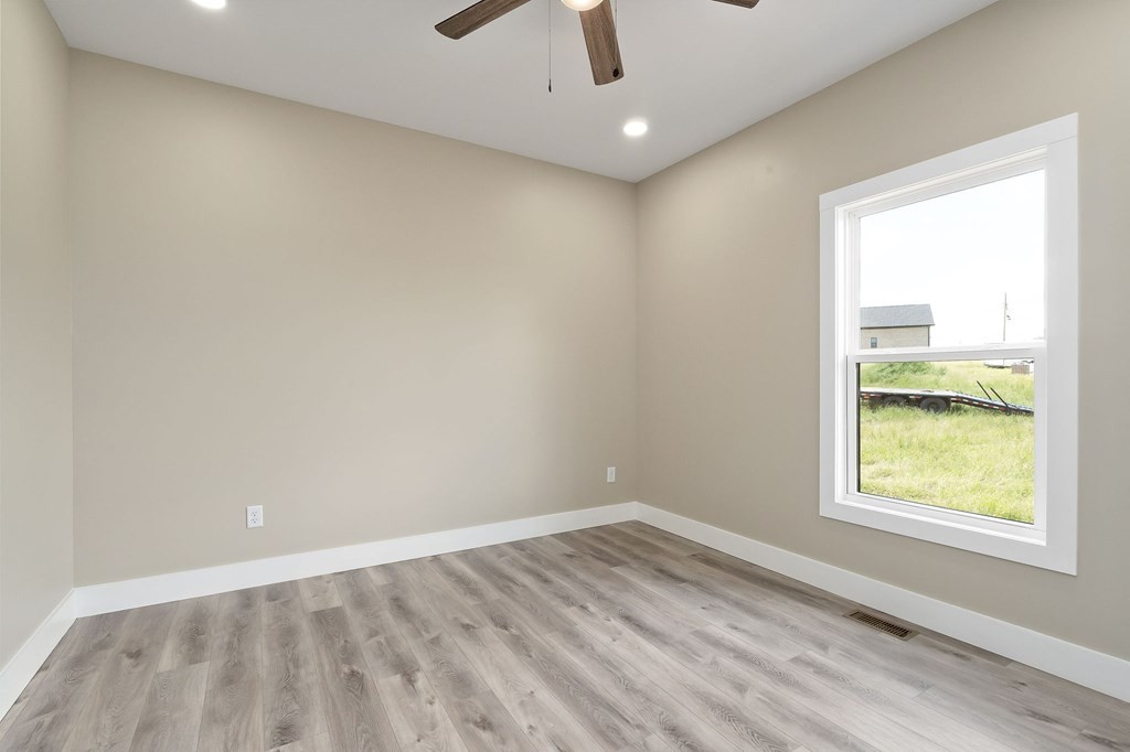 1288 Duck Pond Road Sparta, TN 38583 - Photo 8 of 31 Gallery Image 8