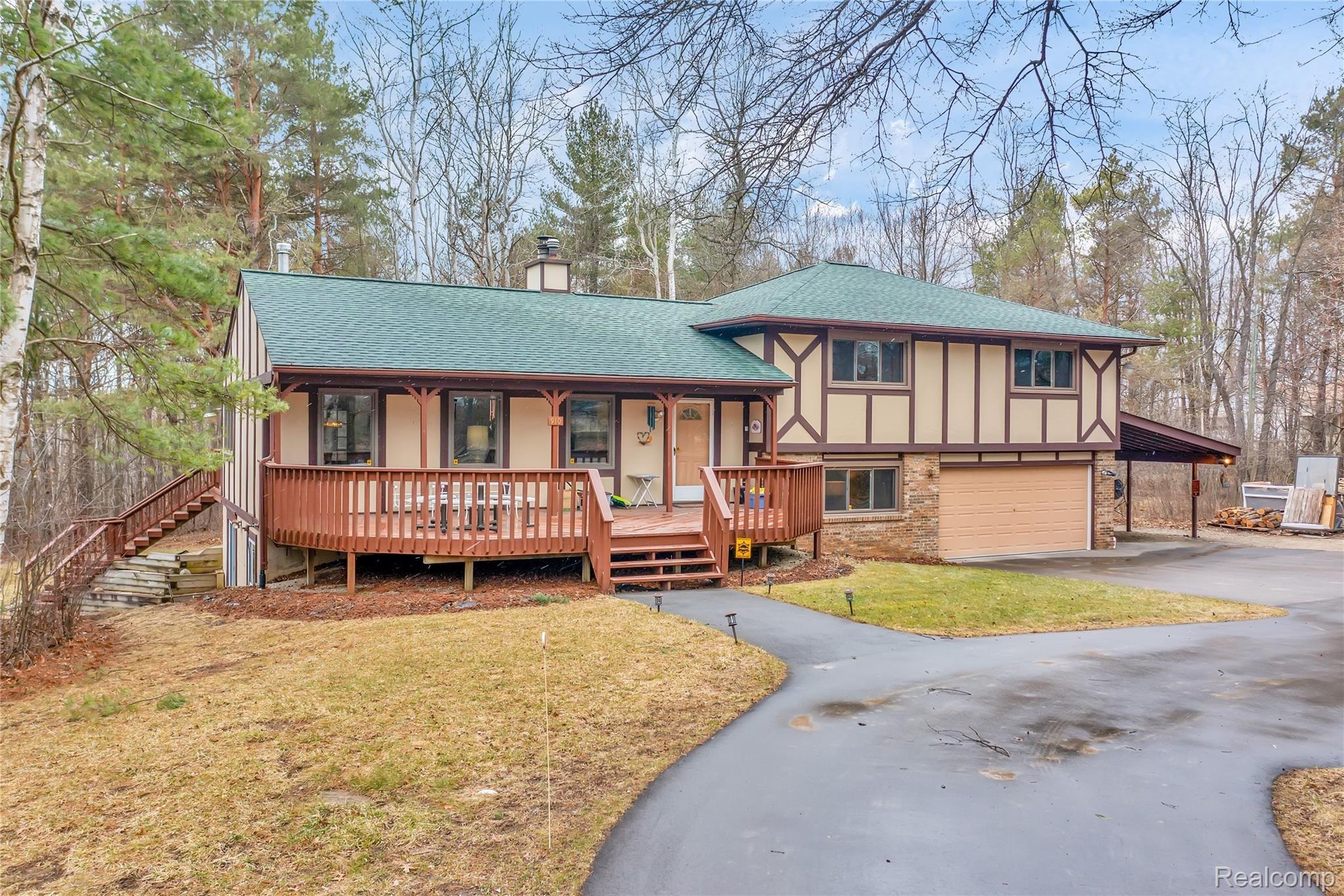 910 South Coats Road Oxford, MI 48371 - Photo 3 of 37 0910 S Coats - HD Drone photography-27.jpg