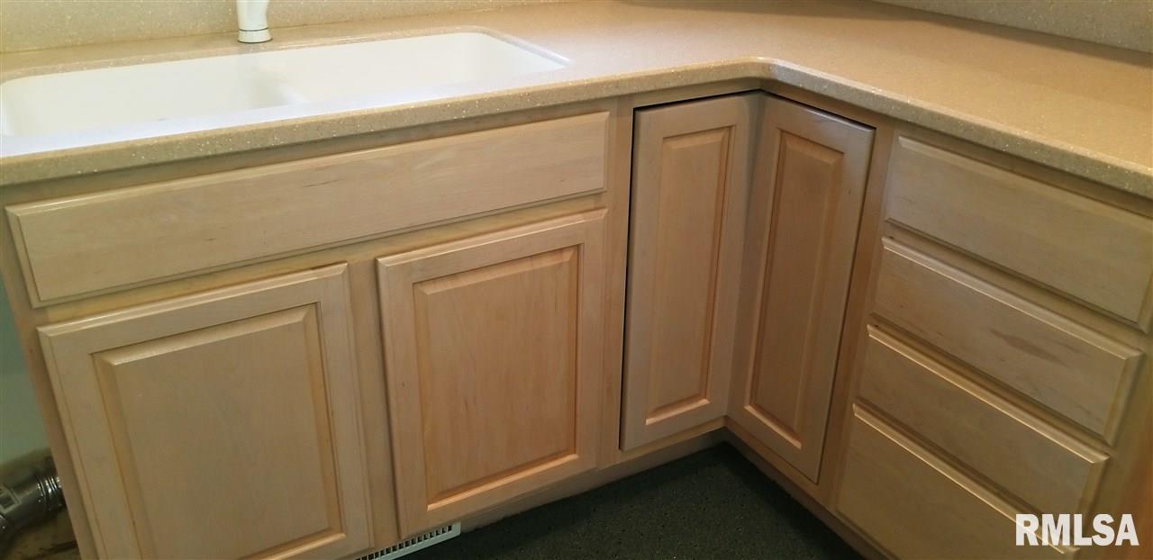 350 Harvester Road Canton, IL 61520 - Photo 14 of 36 Gallery Image 14