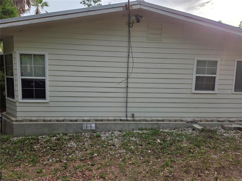 421 Margaret Street Bronson, FL 32621 - Photo 10 of 83