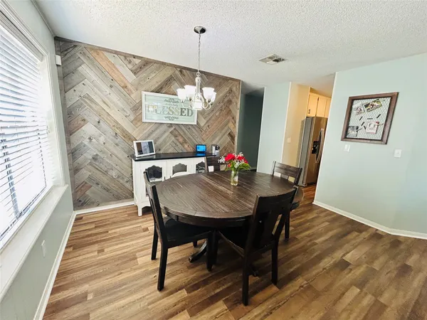 $2,400 | 108 Creek Bend Lane, Columbus, TX 78934