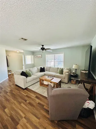 $2,400 | 108 Creek Bend Lane, Columbus, TX 78934