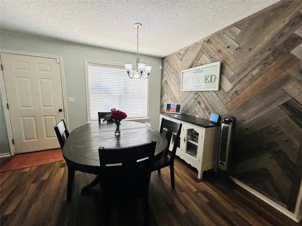 $2,400 | 108 Creek Bend Lane, Columbus, TX 78934