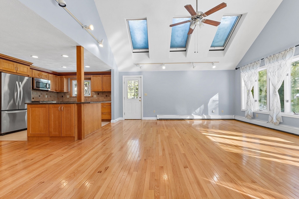 77 Colonial Road, Unit 77 Sudbury, MA 01776 - Photo 3 of 27