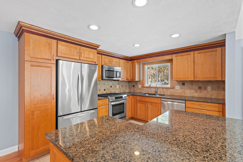 77 Colonial Road, Unit 77 Sudbury, MA 01776 - Photo 5 of 27