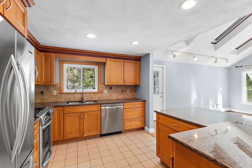 77 Colonial Road, Unit 77 Sudbury, MA 01776 - Photo 7 of 27