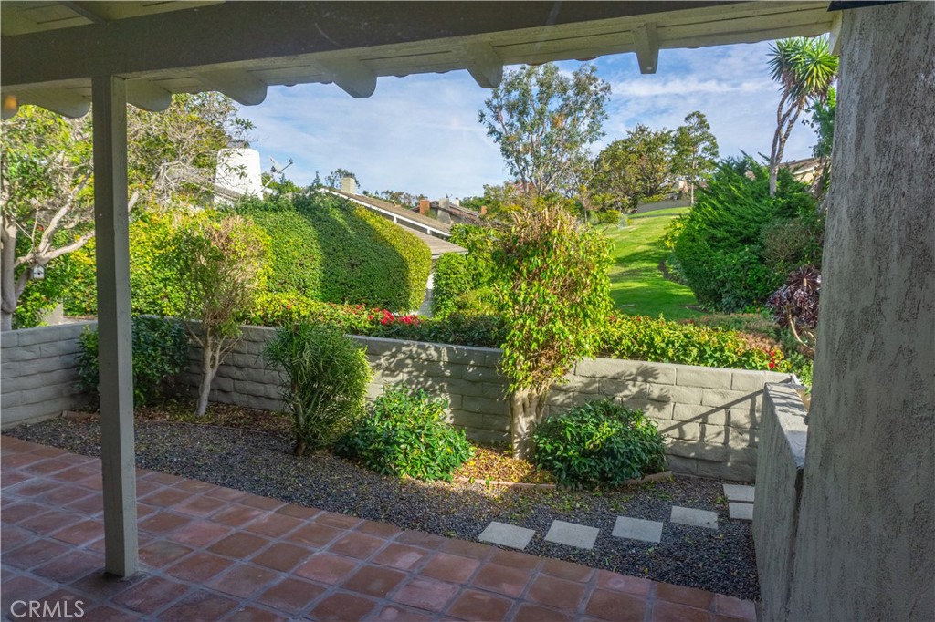 2154 Vista Entrada Newport Beach, CA 92660 - Photo 14 of 19 a view of a back yard