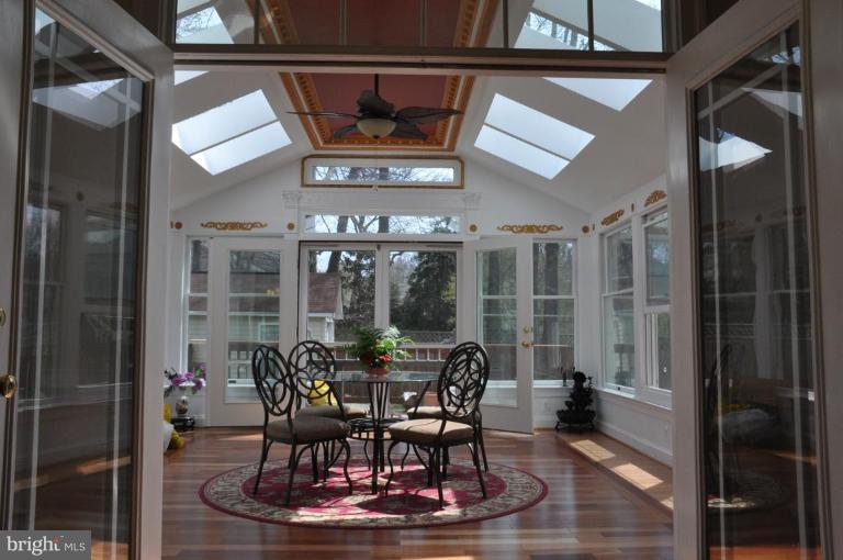 2151 Chain Bridge Road Vienna, VA 22182 - Photo 11 of 30 Sunroom