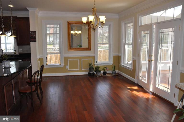 2151 Chain Bridge Road Vienna, VA 22182 - Photo 16 of 30 Breakfast Area