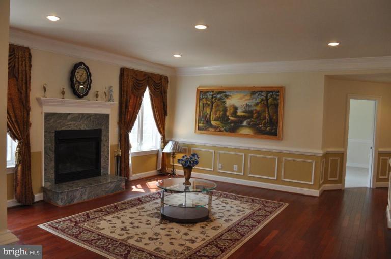 2151 Chain Bridge Road Vienna, VA 22182 - Photo 17 of 30 Family Room