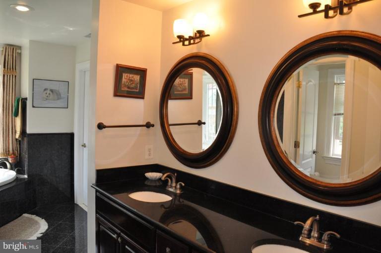 2151 Chain Bridge Road Vienna, VA 22182 - Photo 21 of 30 Bath #2