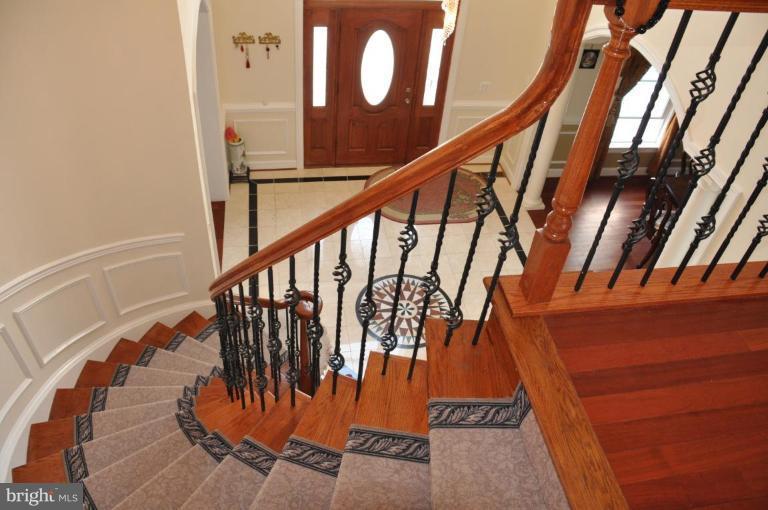 2151 Chain Bridge Road Vienna, VA 22182 - Photo 23 of 30 Staircase