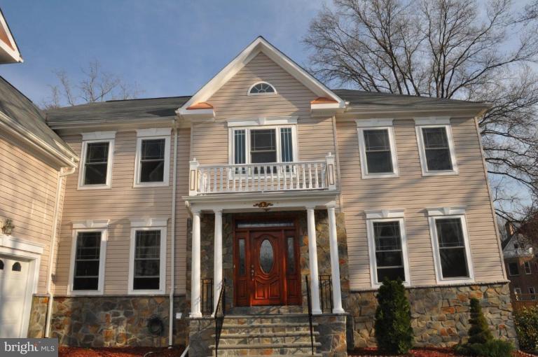 2151 Chain Bridge Road Vienna, VA 22182 - Photo 4 of 30 Exterior #2
