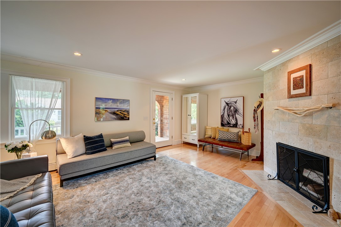 4 Sunset Hill Road Middletown, RI 02842 - Photo 6 of 47 Gallery Image 6