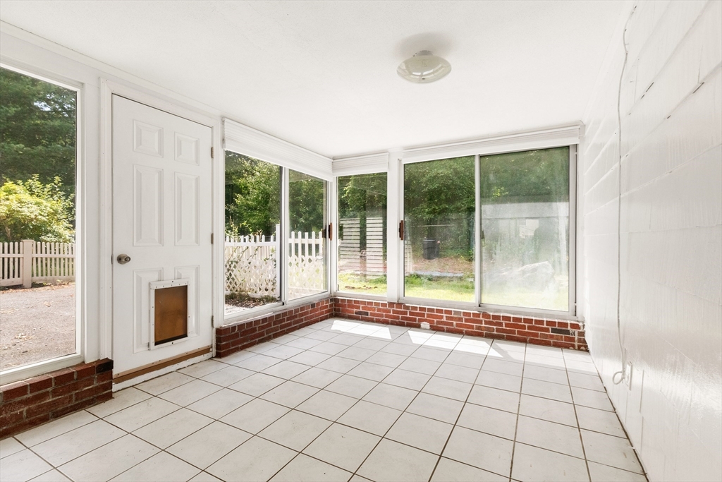 20 Oxbow Road Lexington, MA 02421 - Photo 27 of 30 a view of an empty room and window