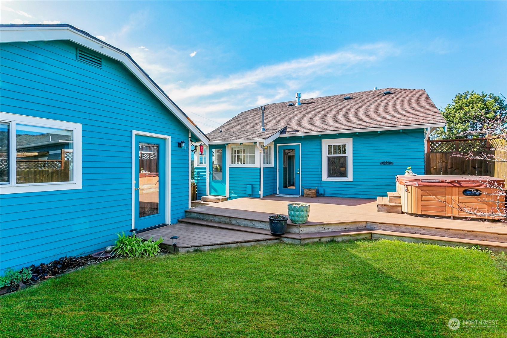 2404 I Street Bellingham, WA 98225 - Photo 29 of 38 a front view of house with yard and outdoor seating