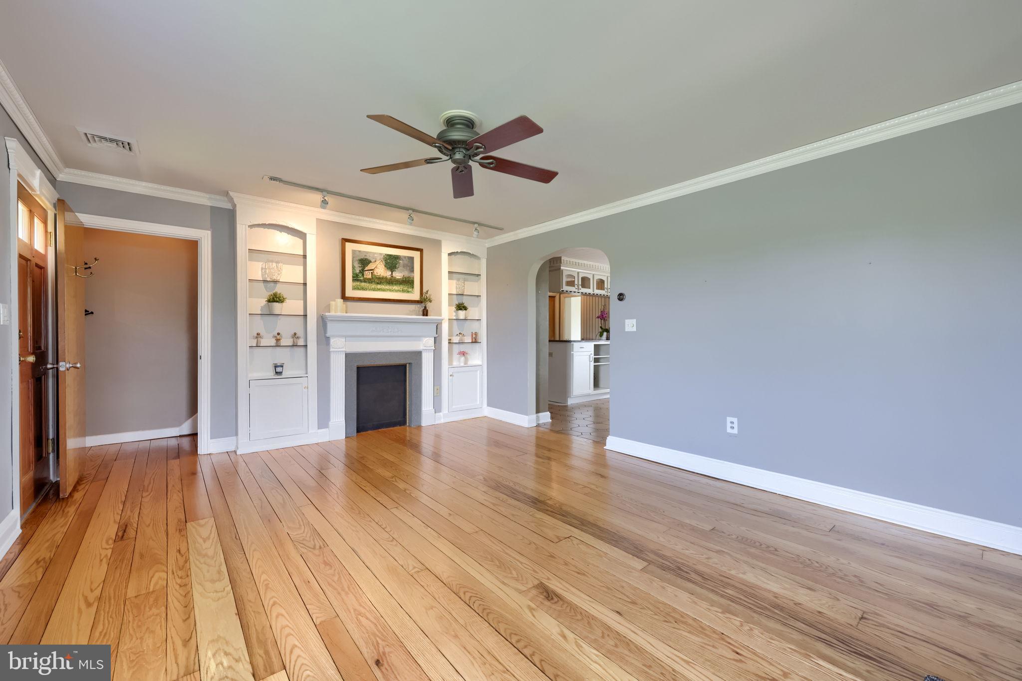 1262 Graystone Road Manheim, PA 17545 - Photo 10 of 59 Living Room