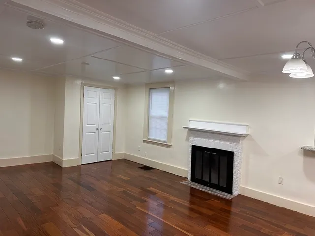 $1,190,000 | 6 Oakland Circle, Wellesley, MA 02481