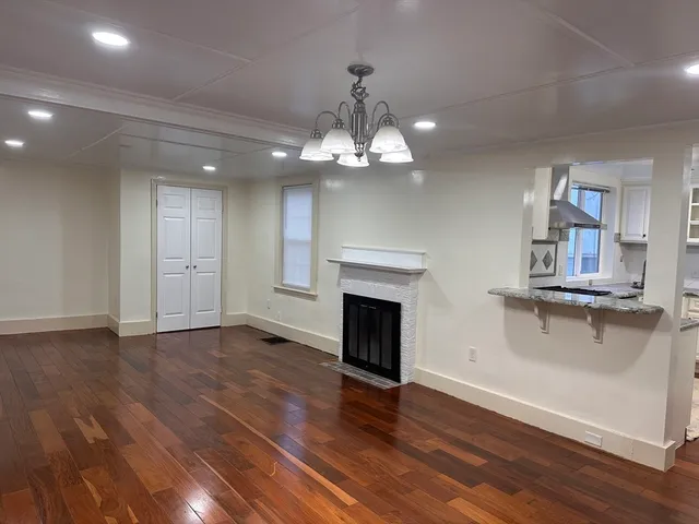 $1,190,000 | 6 Oakland Circle, Wellesley, MA 02481