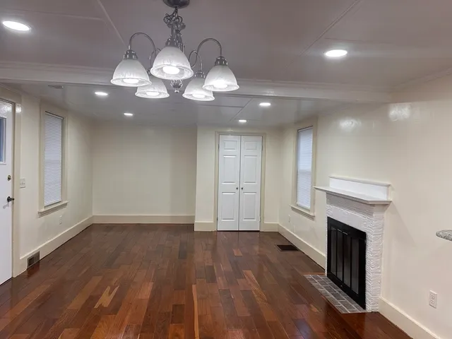 $1,190,000 | 6 Oakland Circle, Wellesley, MA 02481