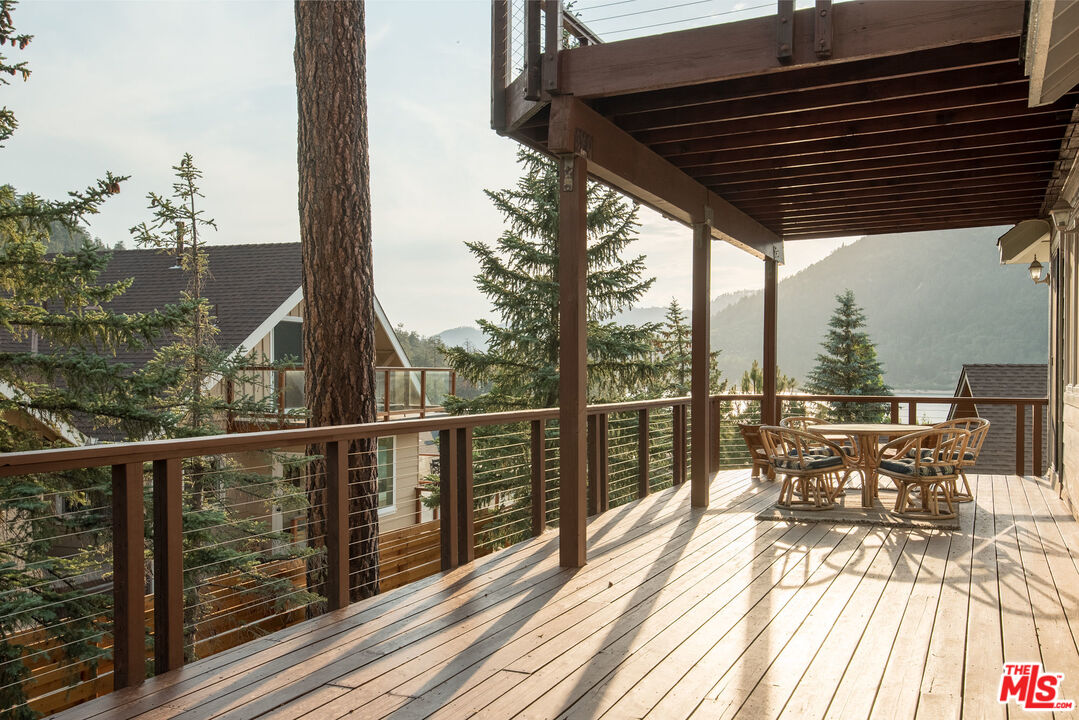 668 Cove Drive Big Bear Lake, CA 92315 - Photo 19 of 31 a view of balcony deck and patio