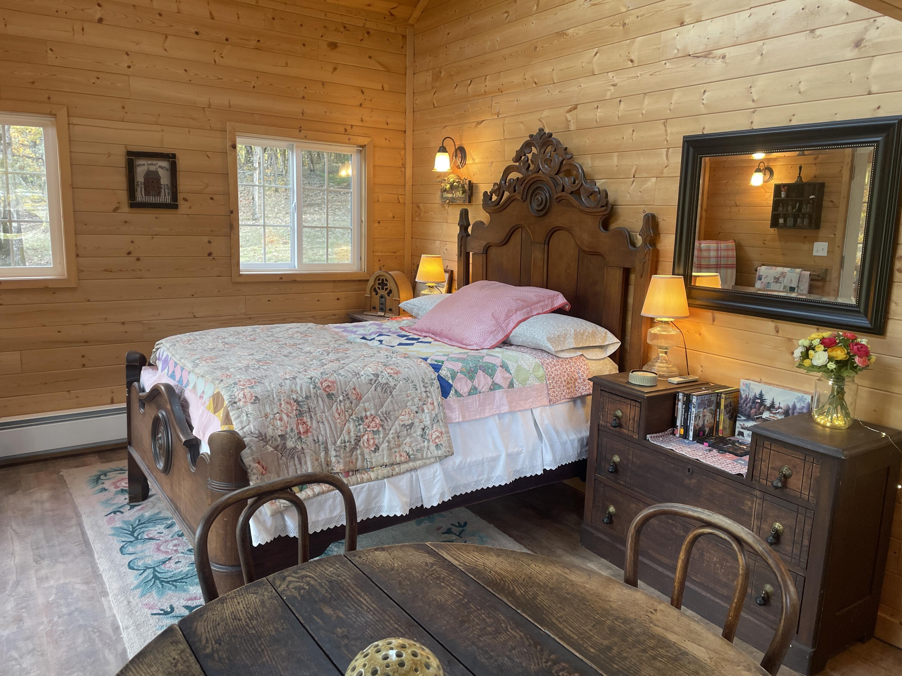 798 Covered Bridge Road Rogue River, OR 97537 - Photo 23 of 39 Guest Cabin