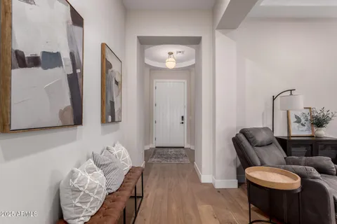 $950,000 | 2830 East Crest Lane, Phoenix, AZ 85050