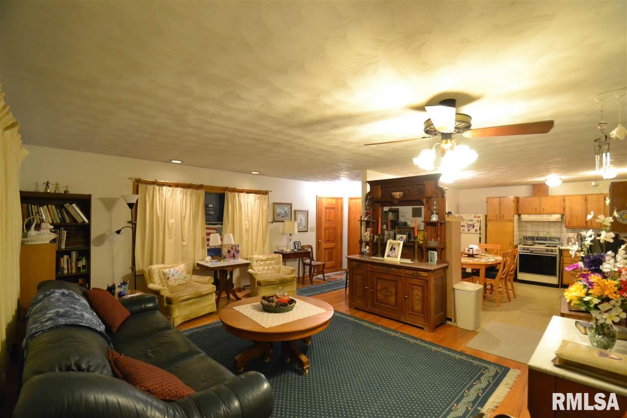 26 Green Drive Decatur, IL 62526 - Photo 8 of 26
