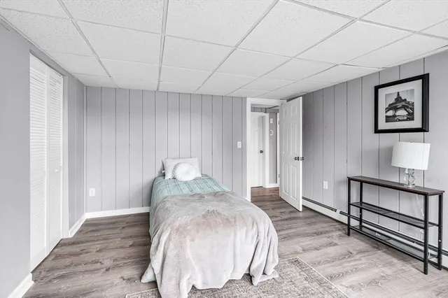 a view of a livingroom with an empty space and window