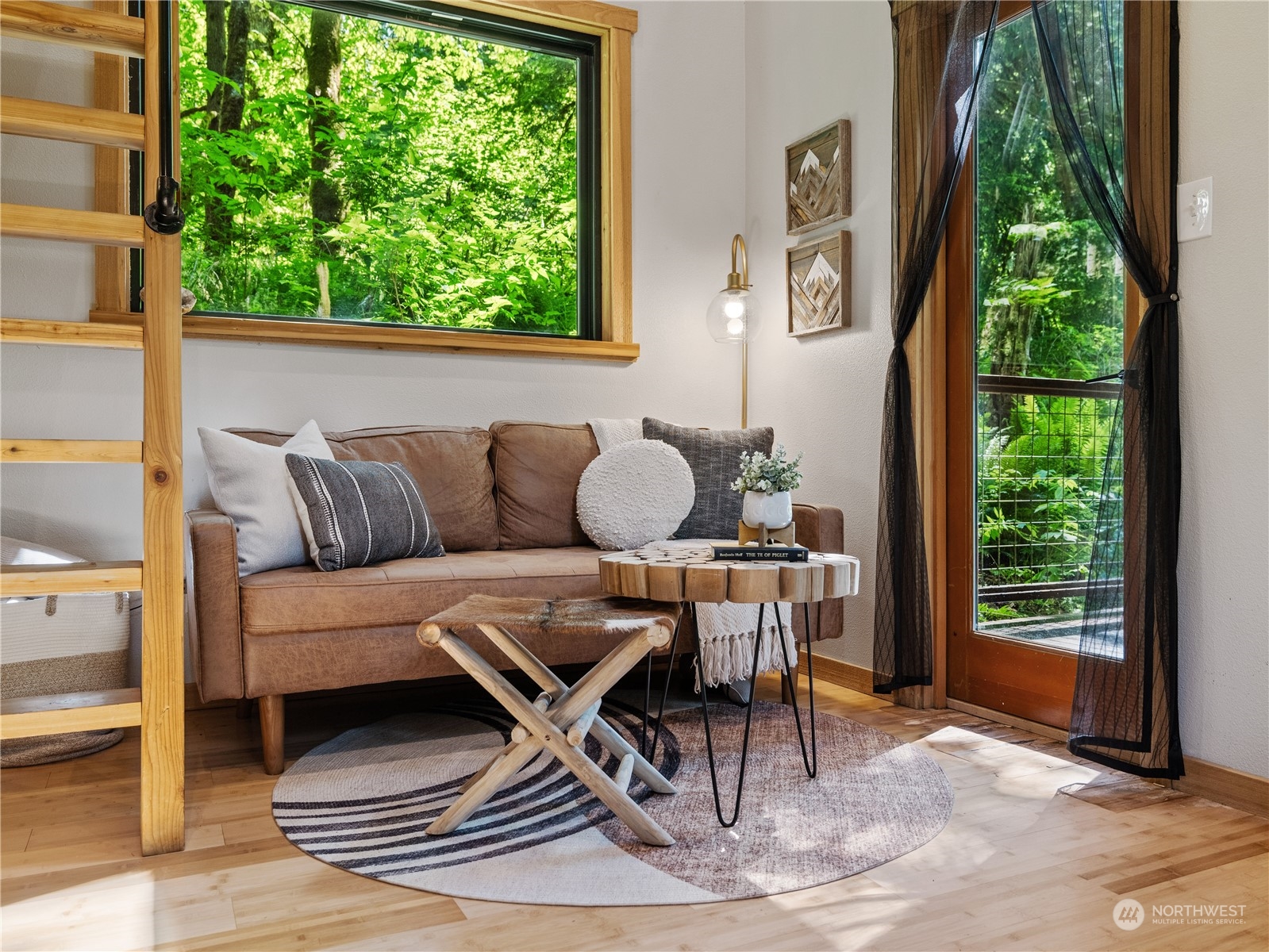 51818 South Riverside Road Gold Bar, WA 98251 - Photo 7 of 35 a living room with furniture and a window